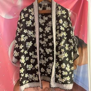 Women’s pullover top